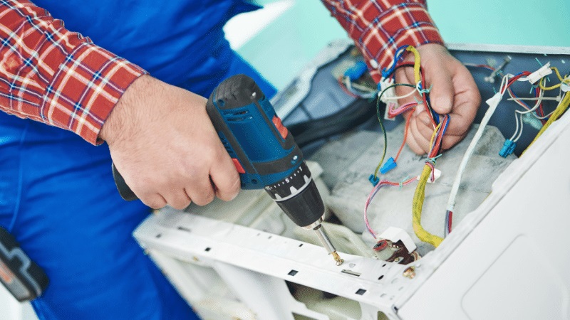 Ataşehir Termodinamik Termodinamik çamaşır makinesi kart tamiri – Su almama arızası orijinal parça ile giderildi. - Teknik servis örneği